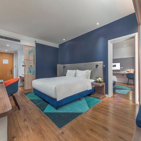 Holiday Inn Express Qingdao Chengyang Central By Ihg Exterior foto