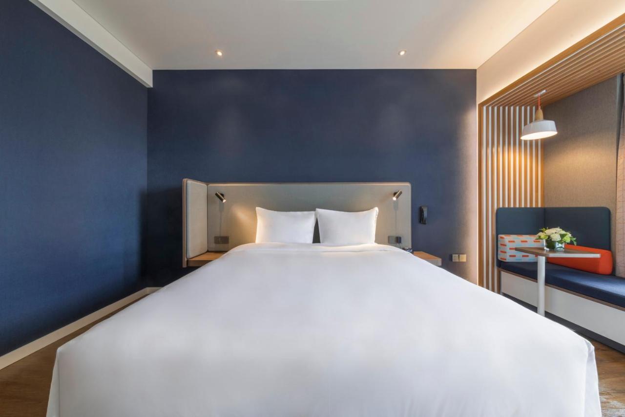 Holiday Inn Express Qingdao Chengyang Central By Ihg Exterior foto