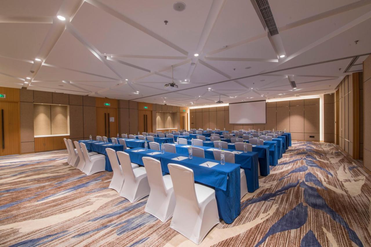 Holiday Inn Express Qingdao Chengyang Central By Ihg Exterior foto